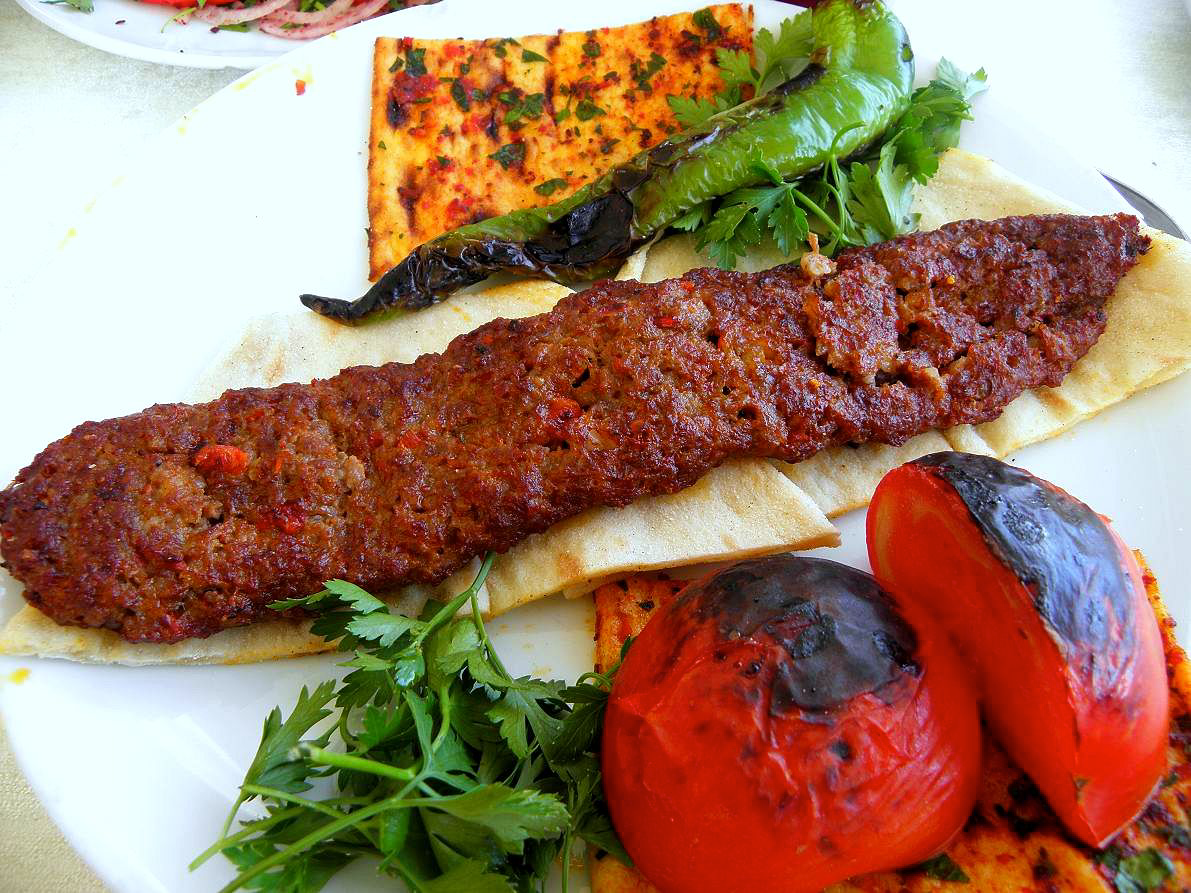 Geleneksel Adana Kebap Nasıl Yapılır